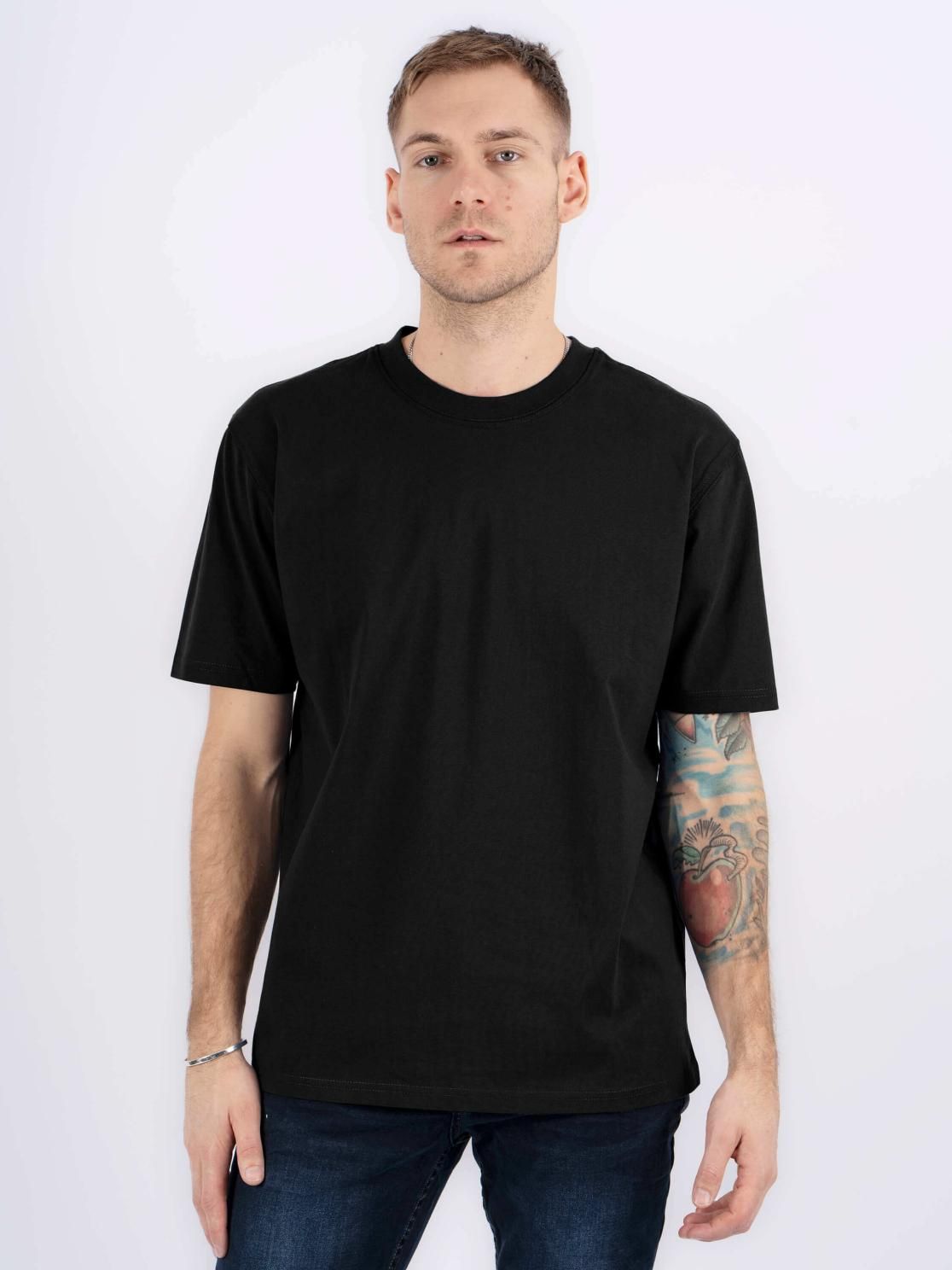 T-SHIRT | JOSS svart