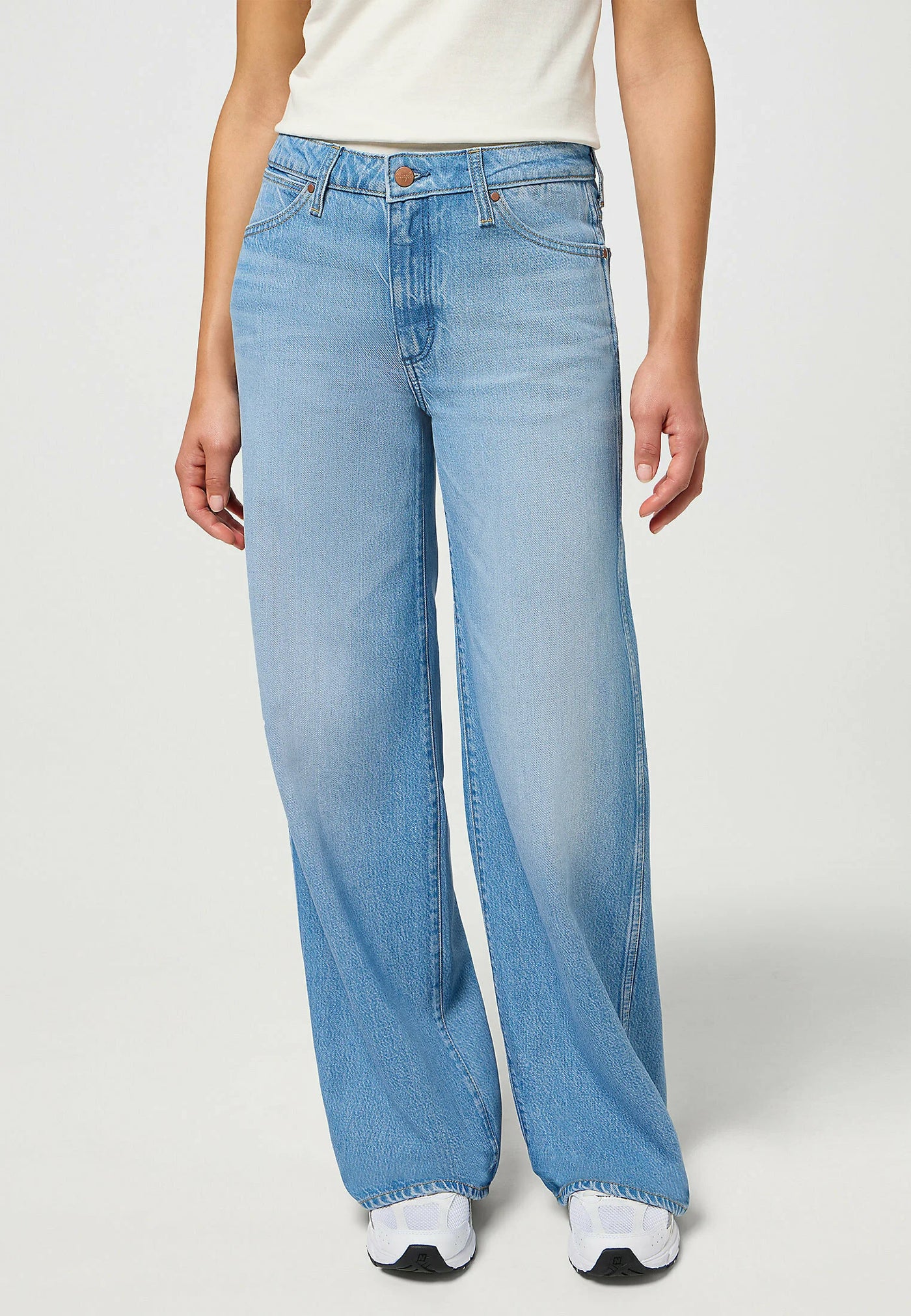 JEANS | WORLD WIDE BETTY