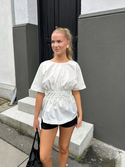 TOPPUR | STEPHANIE hvítt