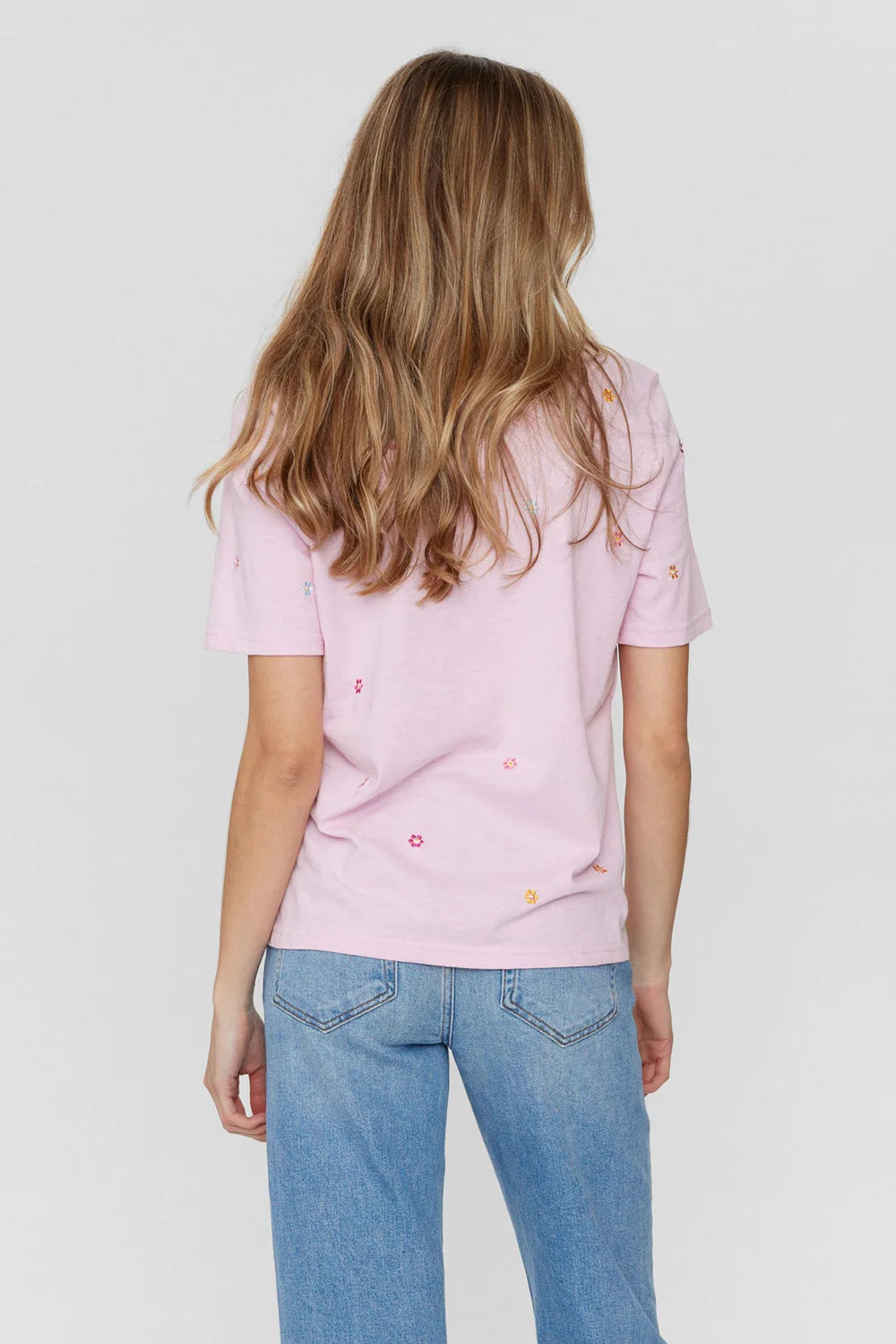 T-SHIRT | PILAR
