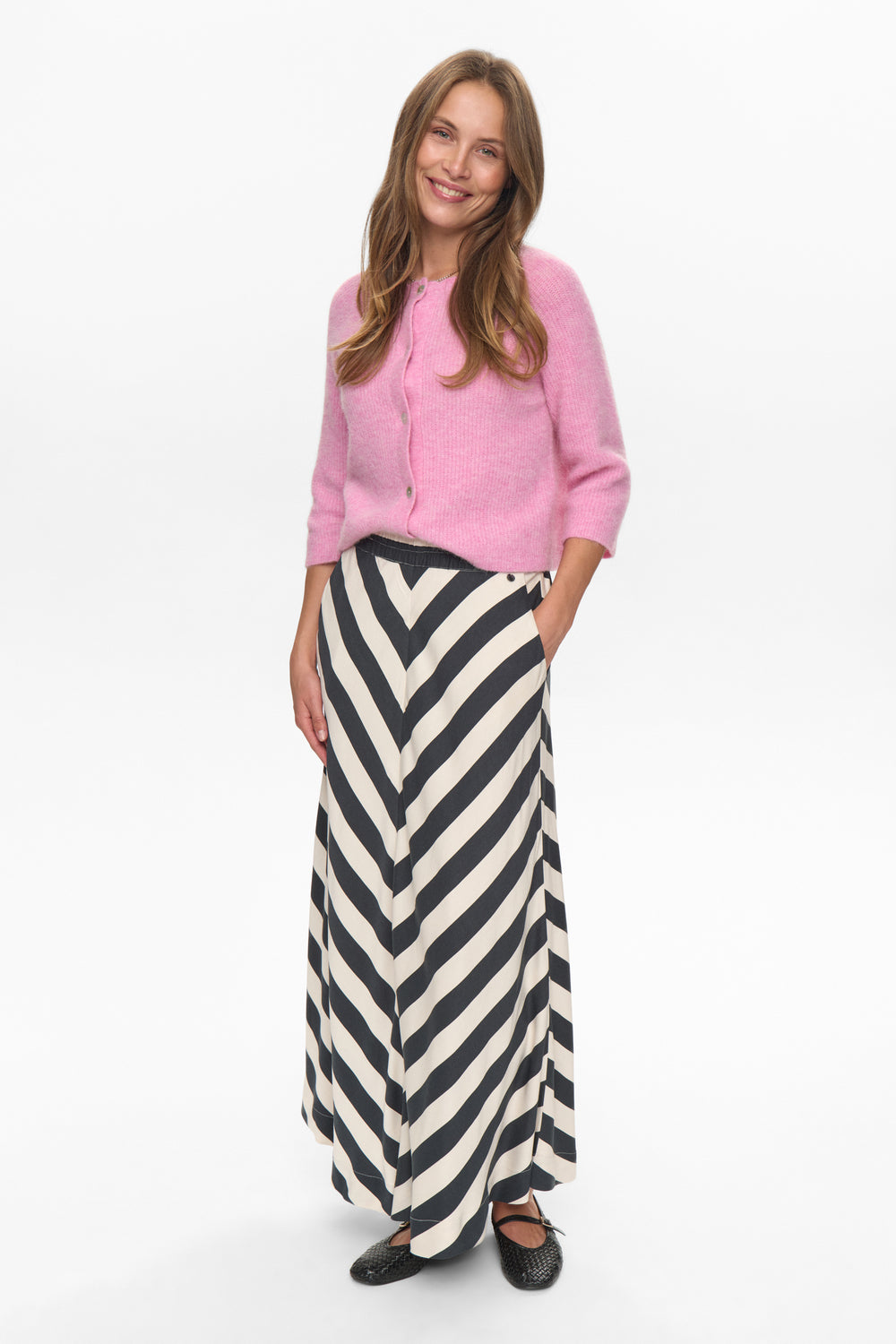 NIÐURDEILUR | MINZU