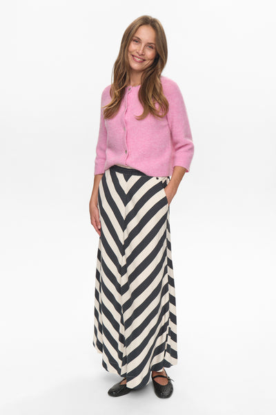 NIÐURDEILUR | MINZU