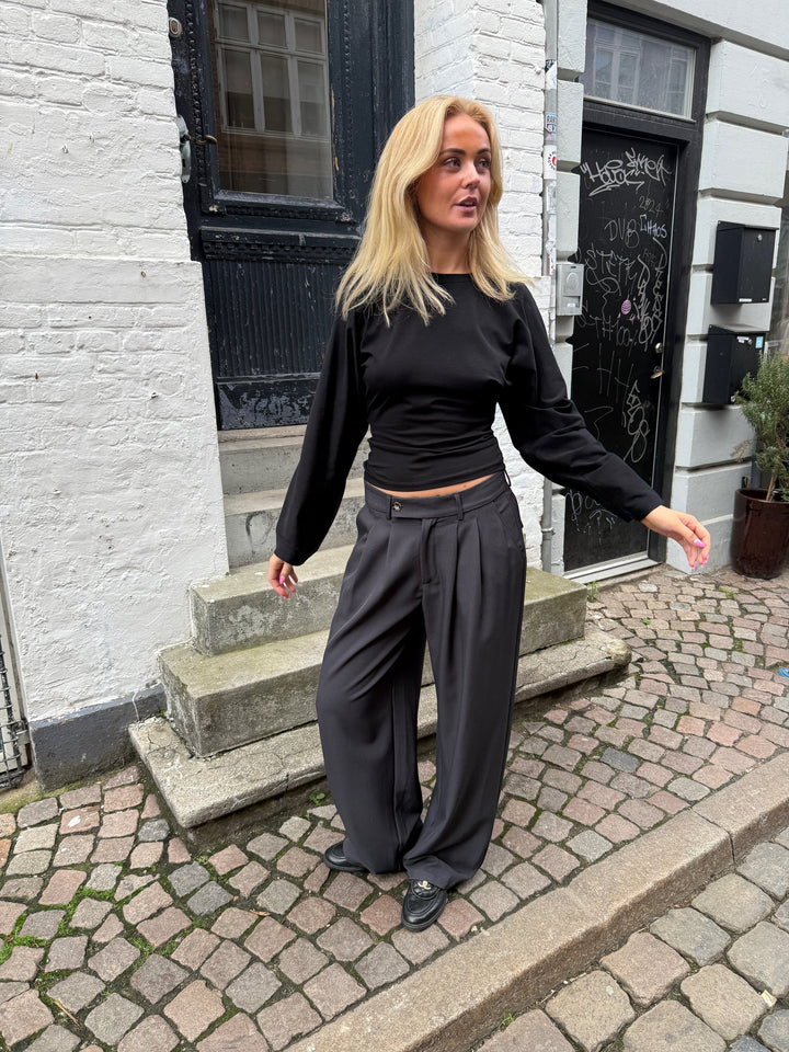 KLARA TOP LS | WAISTED svart