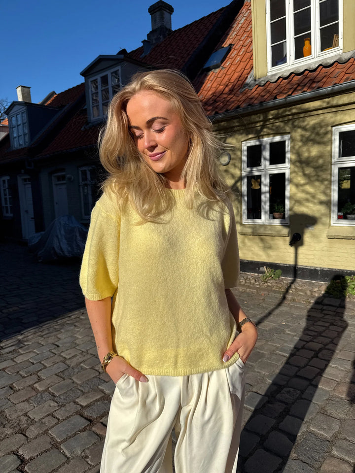 TROYGGJA | FRIDA SS gult