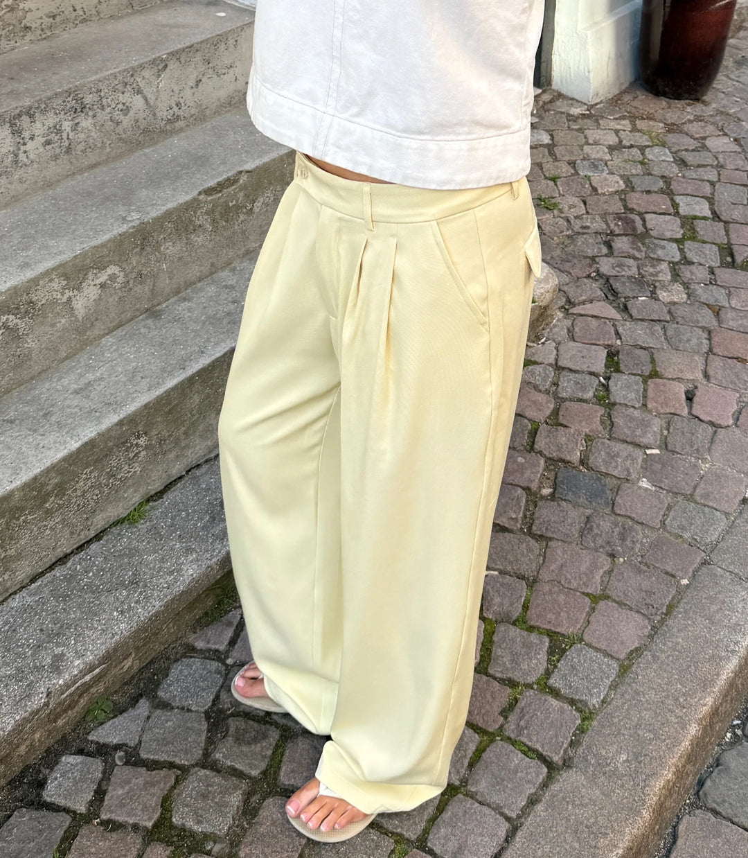 BUKSUR | NORA butter yellow