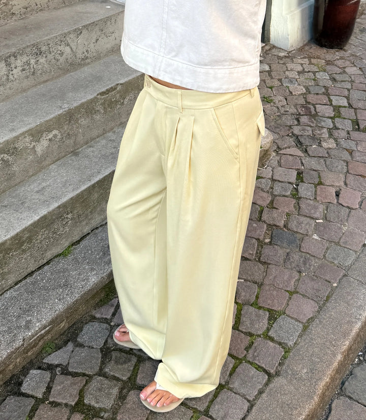 BUKSUR | NORA butter yellow
