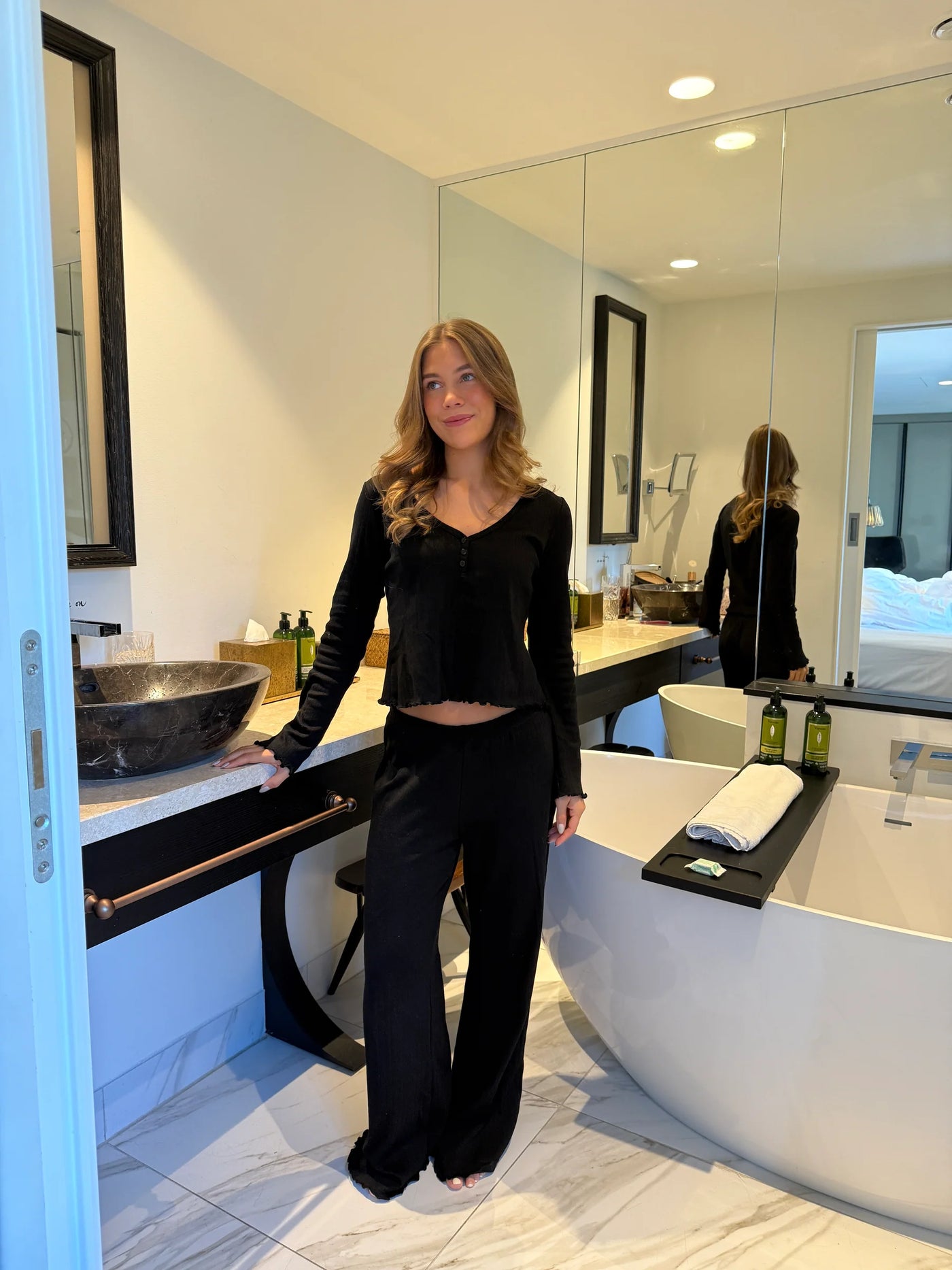 TOPPUR | ANNA svart