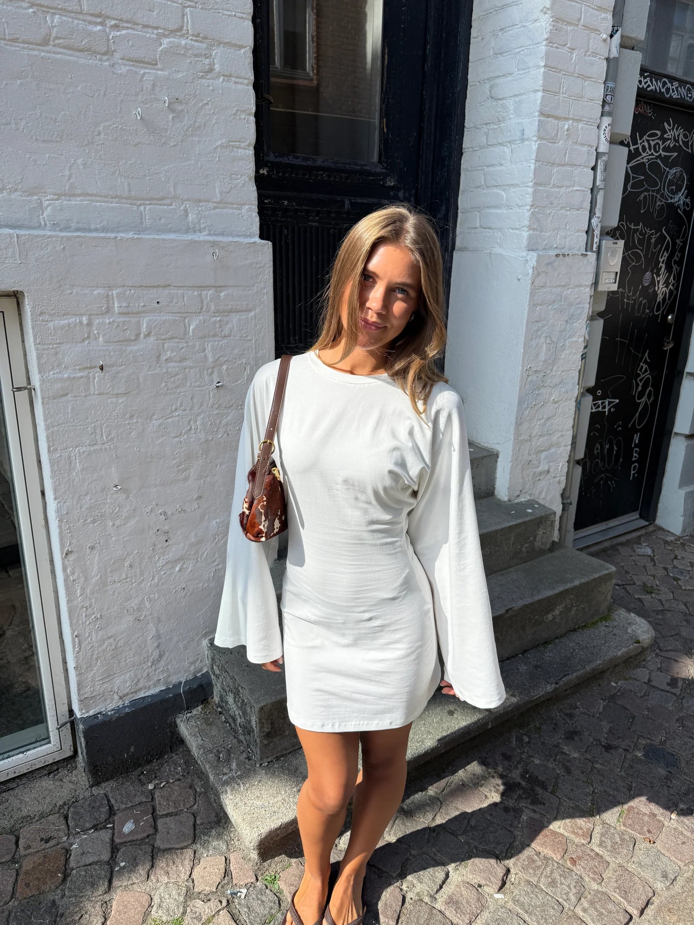 KJÓLI | KLARA LS WAISTED hvítt