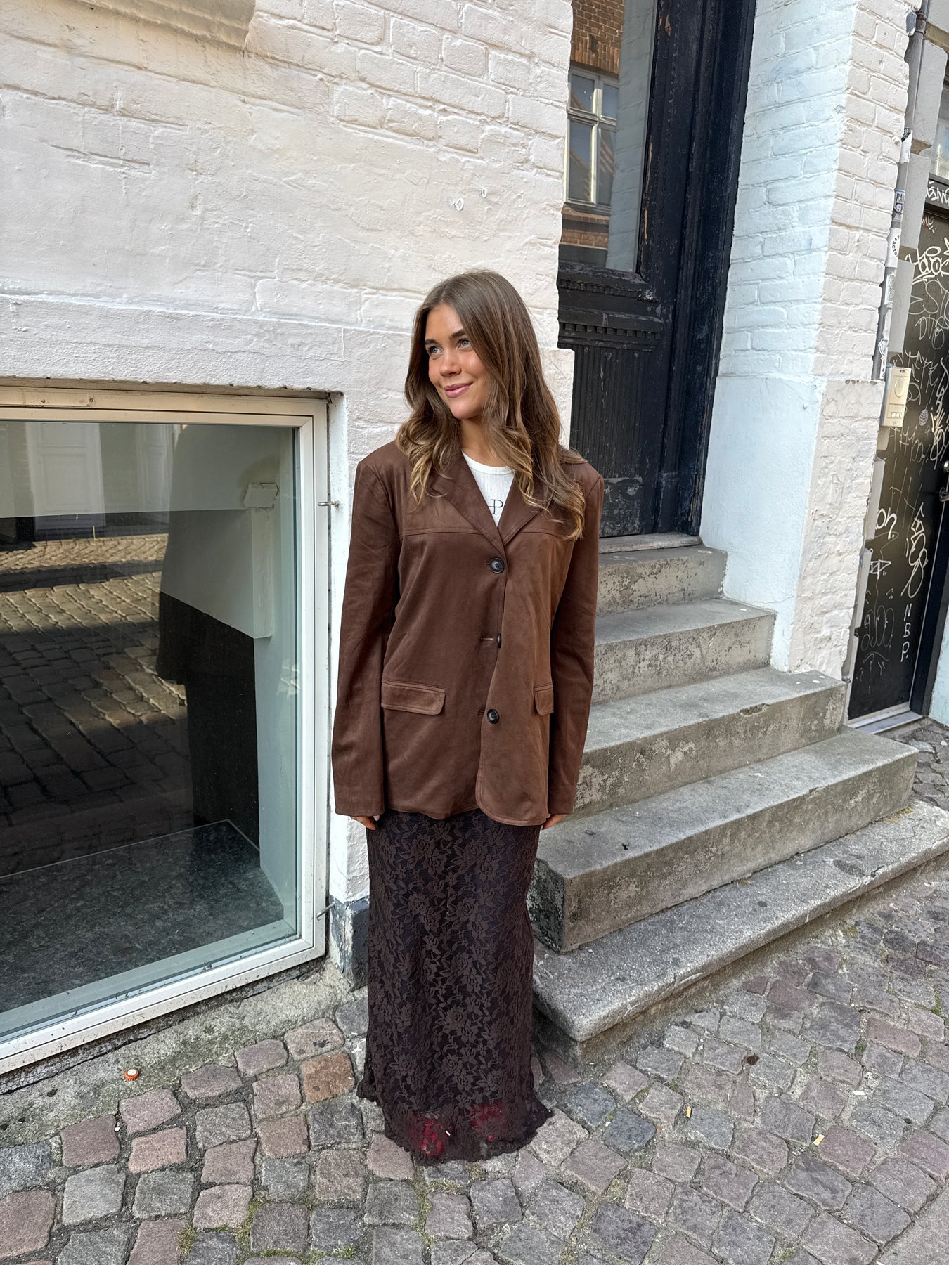 NIÐURDEILUR | AISHA brown