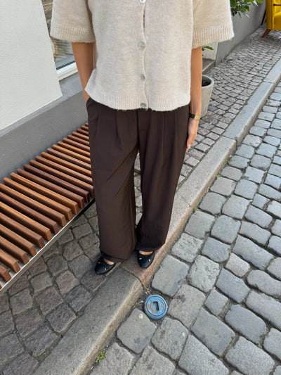 BUKSUR | NORA PETIT d.brown