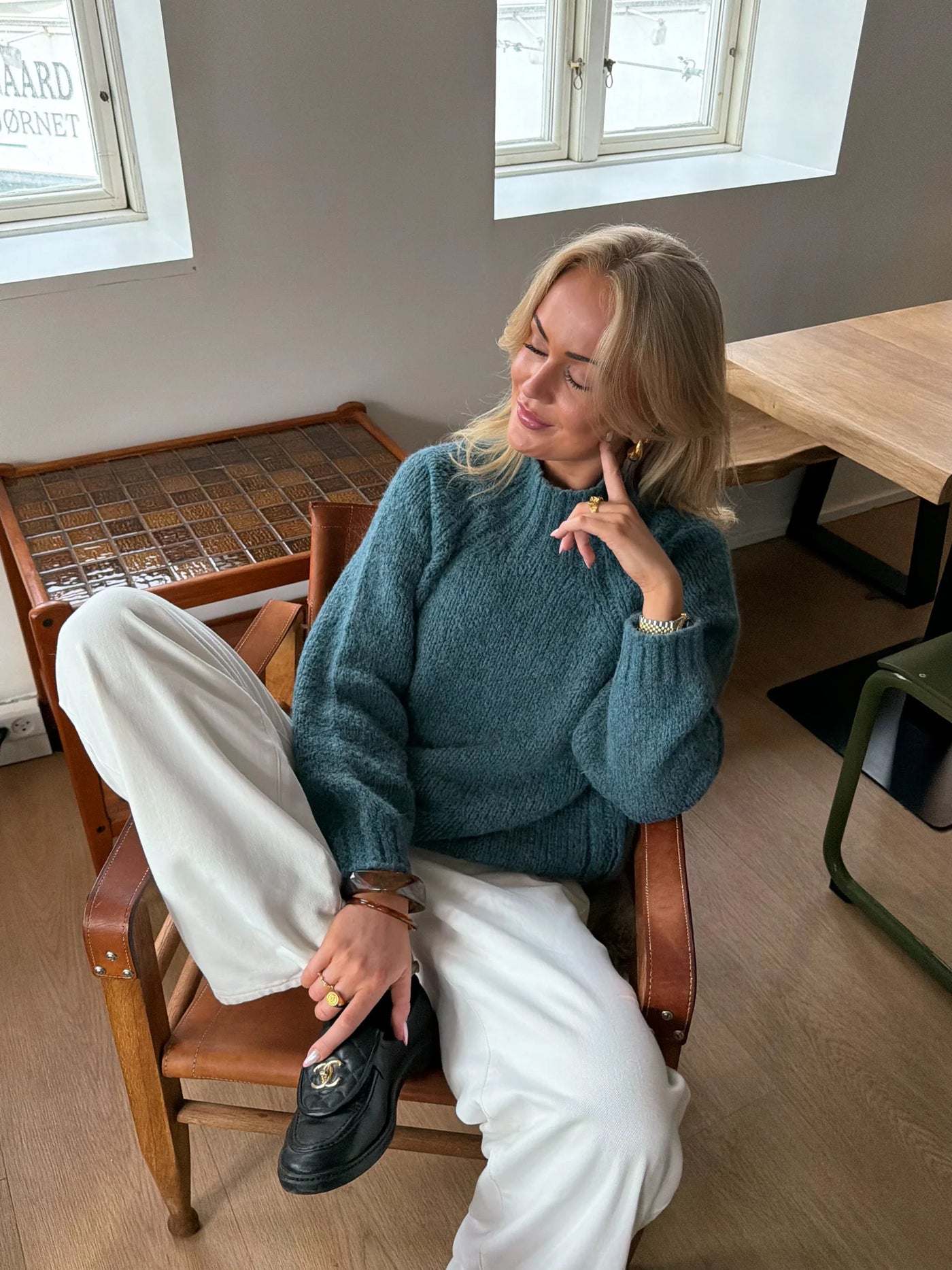 TROYGGJA | RAGLAN steel blue – Hon+Hann