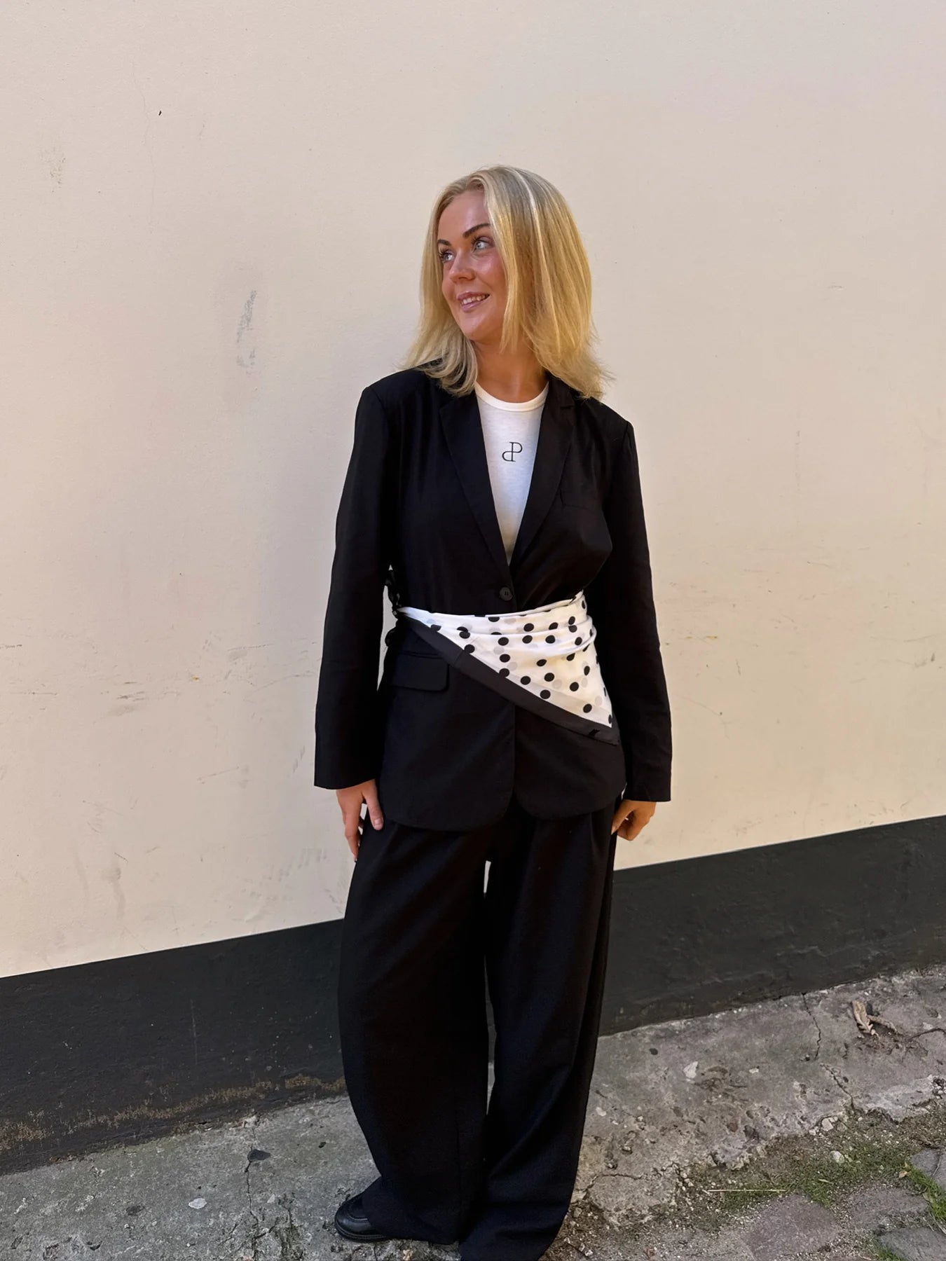 TURRIKLÆÐI | WHITE DOT M