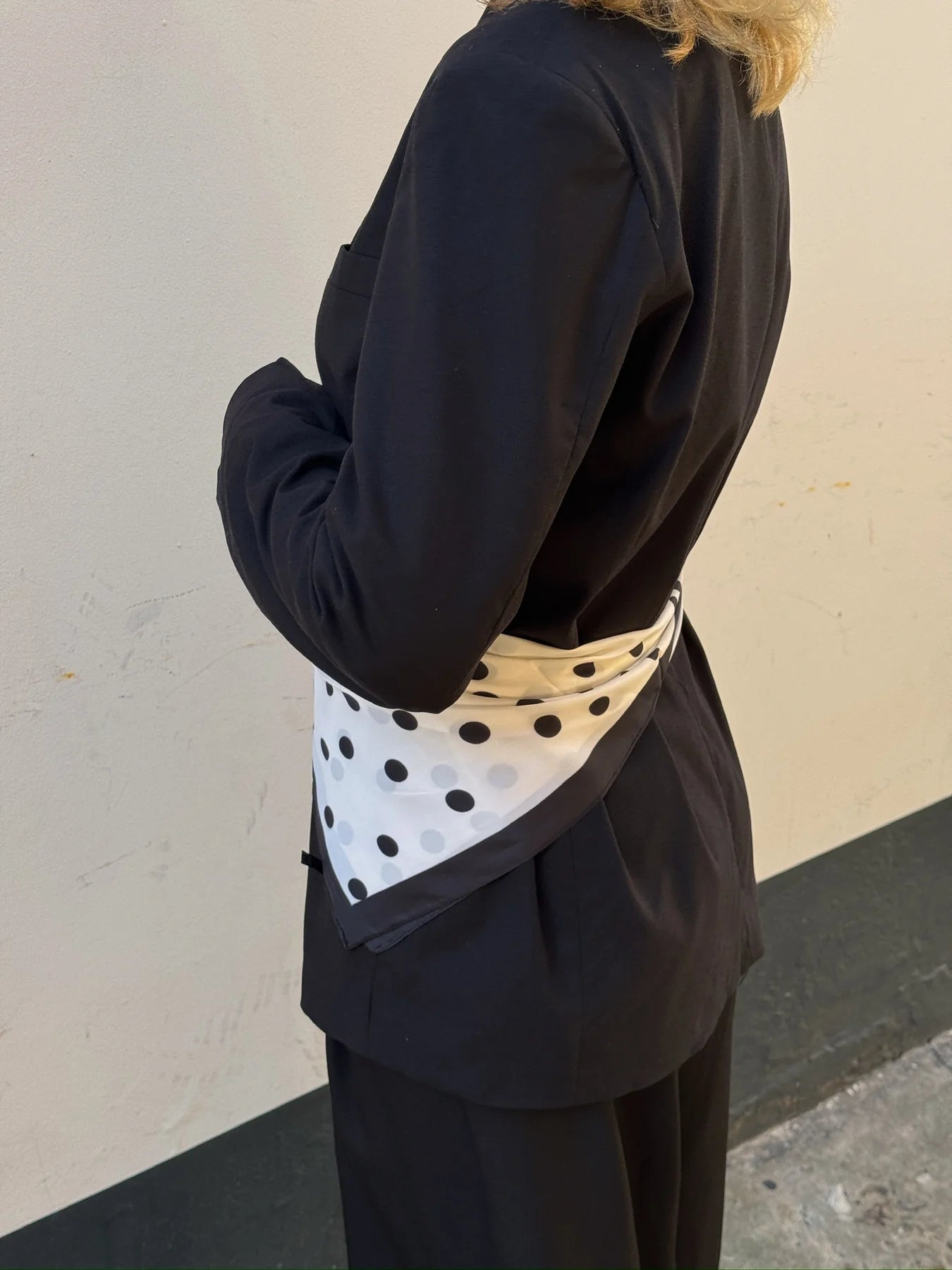 TURRIKLÆÐI | WHITE DOT M