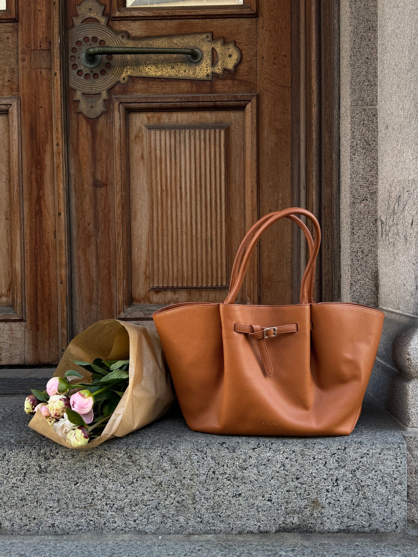 TASKA | OLIVIA brown