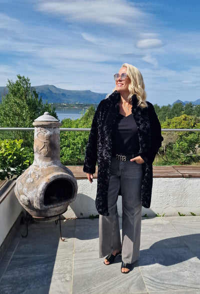 JAKKI | FAKE FUR svart