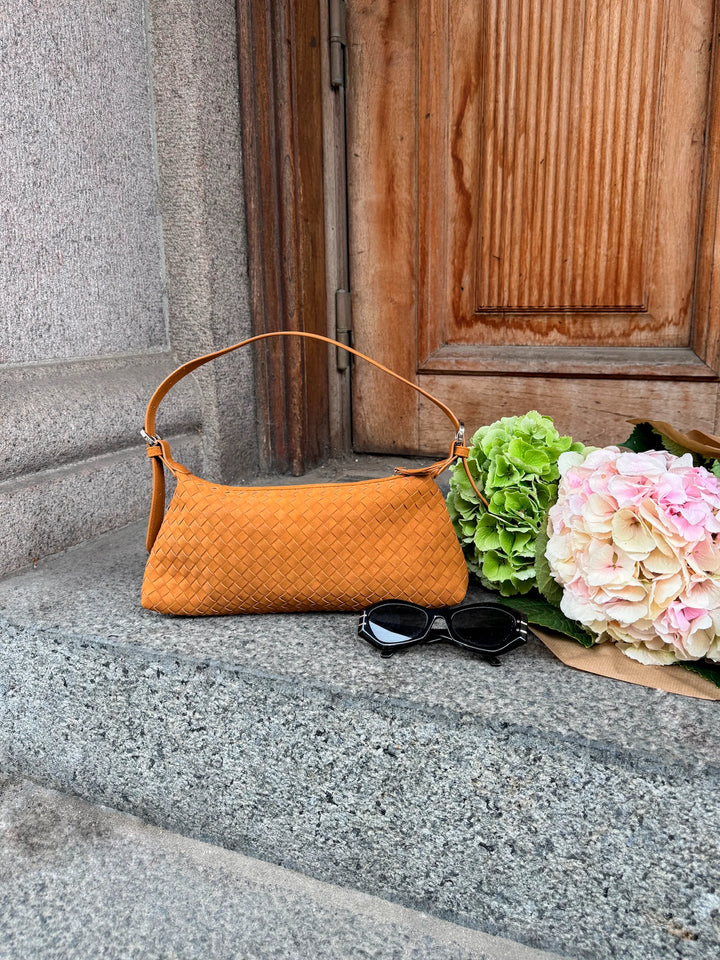 TASKA | CHARLOTTE BAGUETTE cognac