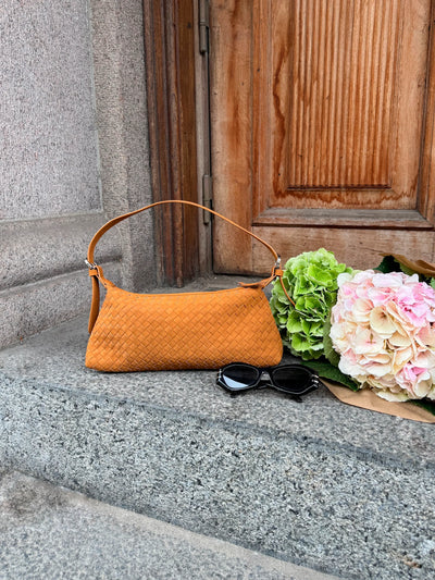 TASKA | CHARLOTTE BAGUETTE cognac
