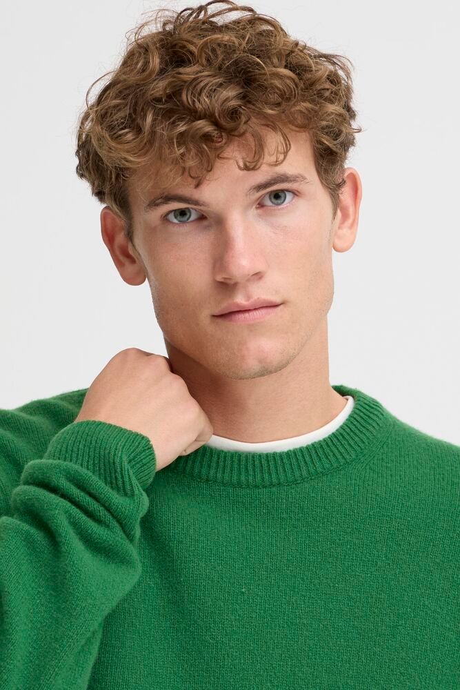 TROYGGJA | KARL green