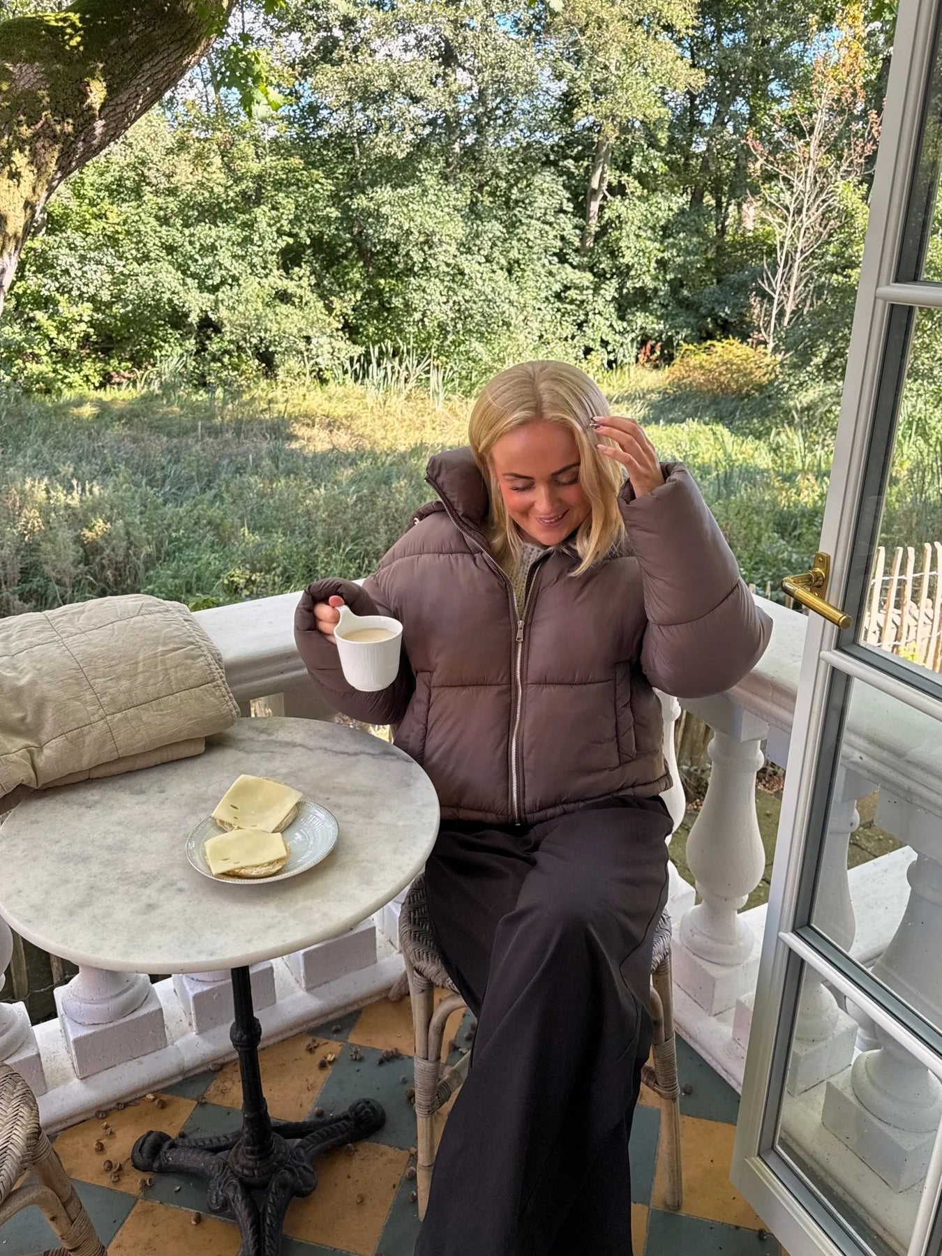 JAKKI | JOSEFINE PUFFER