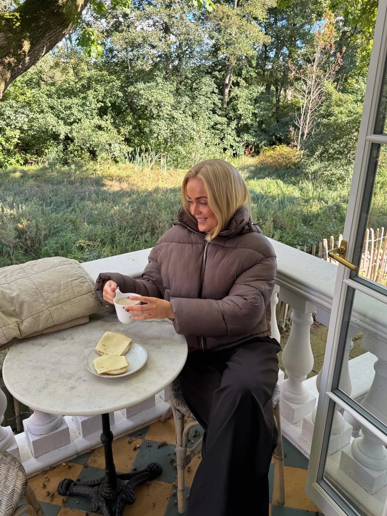 JAKKI | JOSEFINE PUFFER