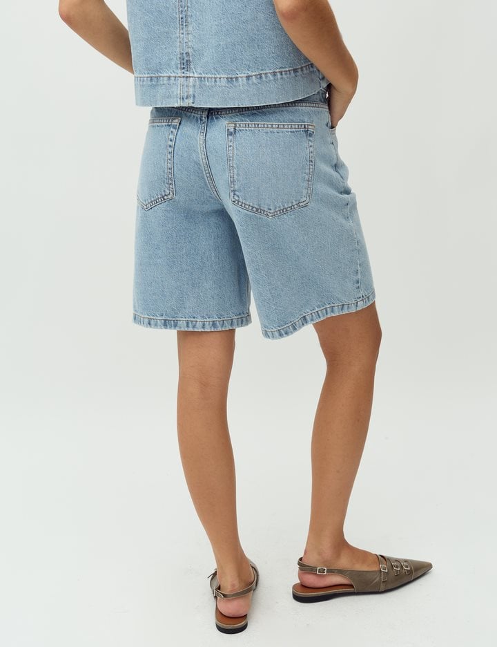 SHORTS | SANIRA