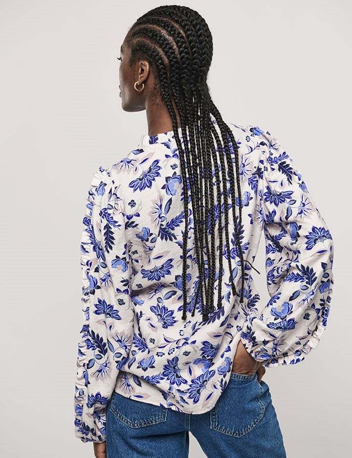 SKJÚRTA | VIONNET