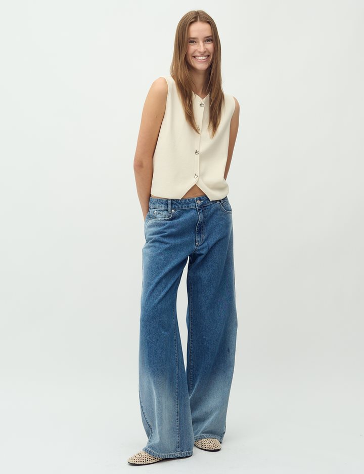TOPPUR | BASIA svart