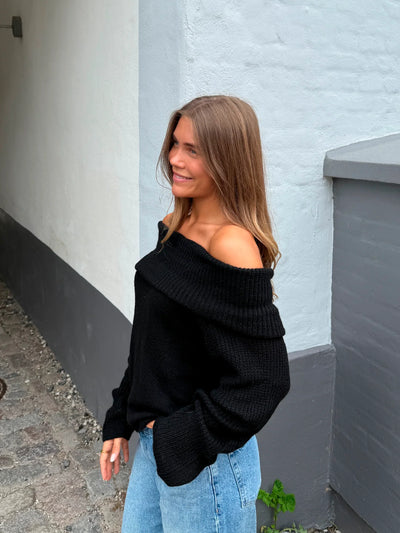 TROYGGJA | SALLY svart