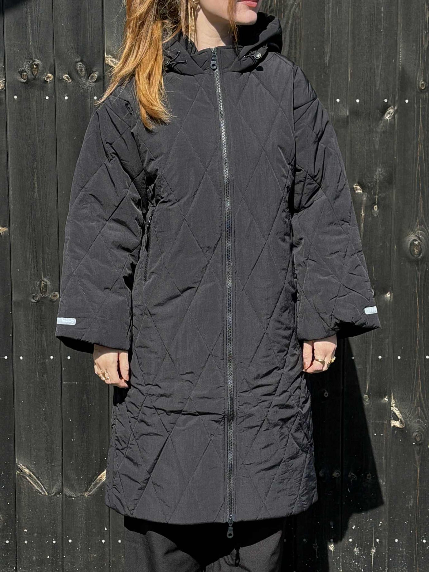 JAKKI | ZURICH