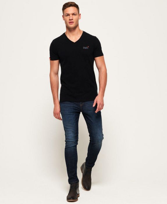 T-Shirt við V hálsi