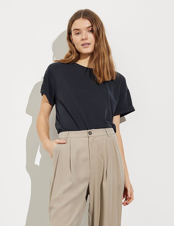 T-SHIRT | AMANA